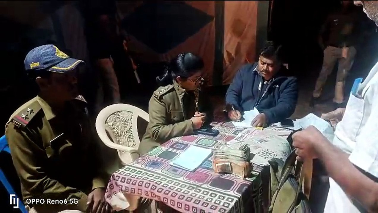 Video Story : एसएसटी ने 2 लाख रुपए नगद व 60 हजा...