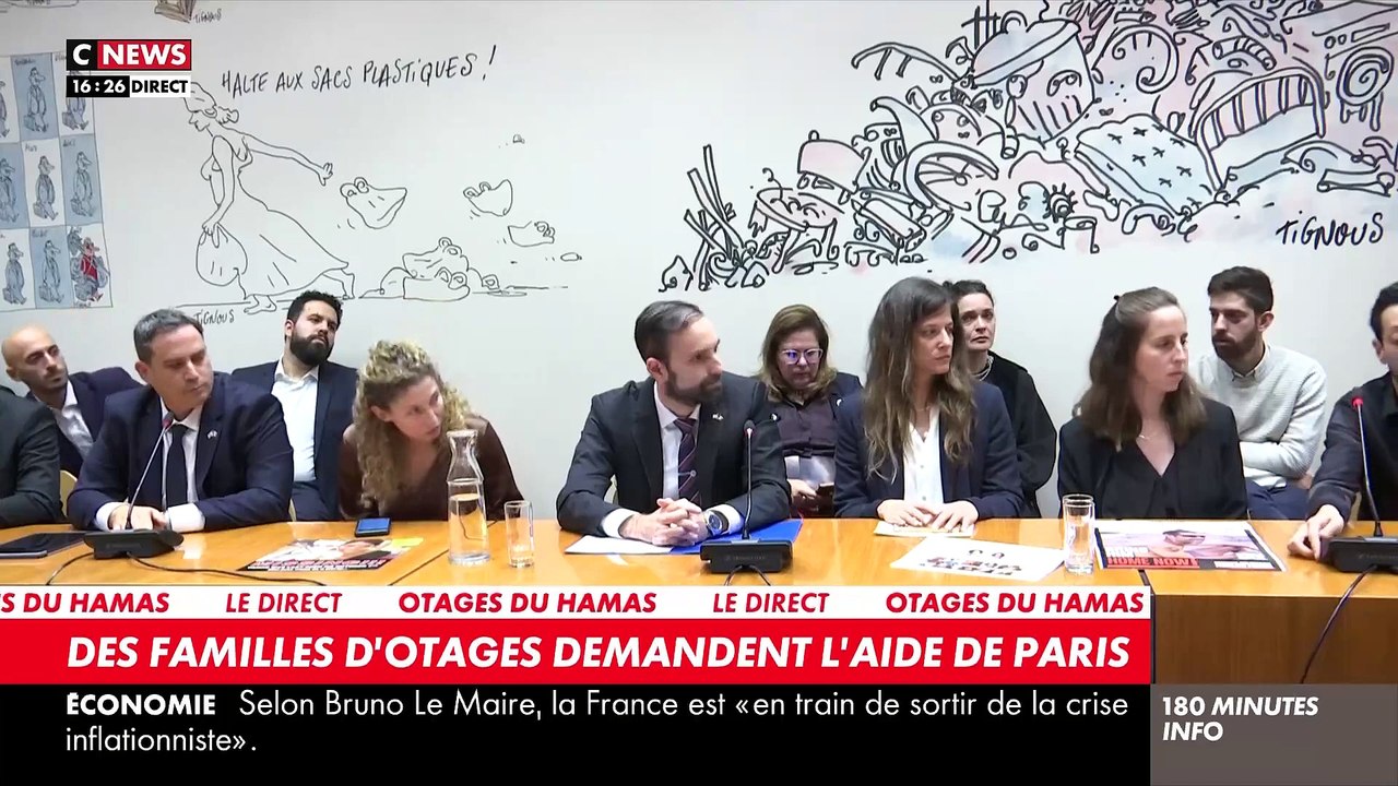Une dizaine de familles d'otages franco-israéli...