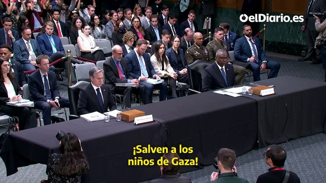 Activistas en defensa del pueblo palestino interrumpen el discurso del Secretario de Estado de EEUU: ¡Salven a los niños de Gaza!