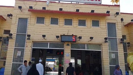 ऑनलाइन हो या ऑफलाइन, लंबी प्रतीक्षा सूची का मिल रहा टिकट