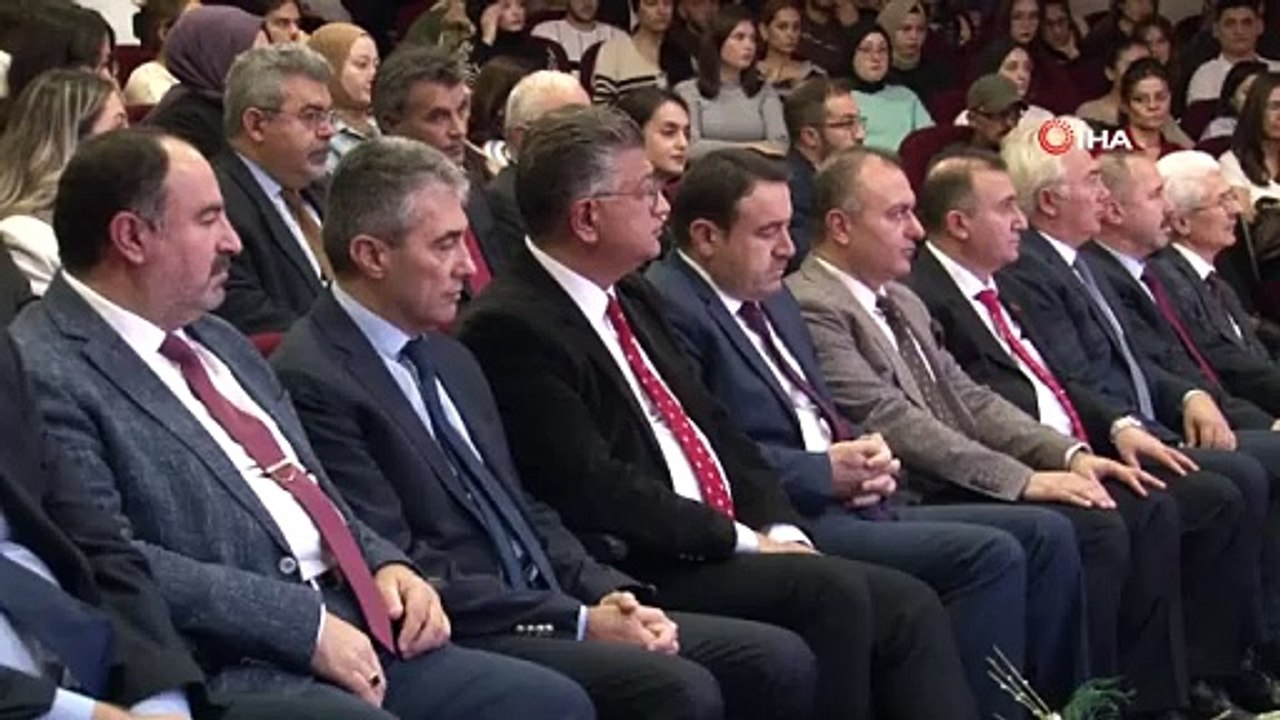Kütahya Valisi Musa Işın, üniversite öğrencileriyle bir araya geldi
