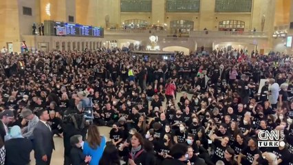 Yüzlerce Yahudi İsrail'e karşı toplandı