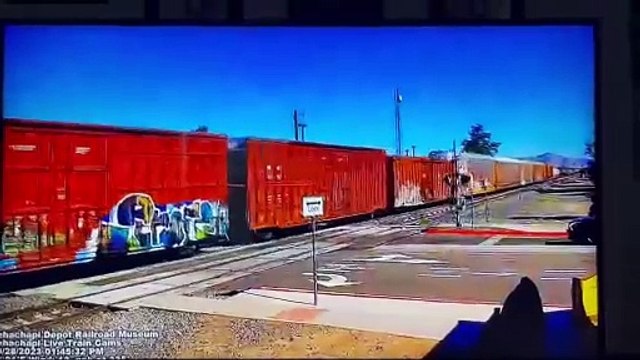 UP 3043 Leads Westbound Manifest Train Passes Through Tehachapi CA