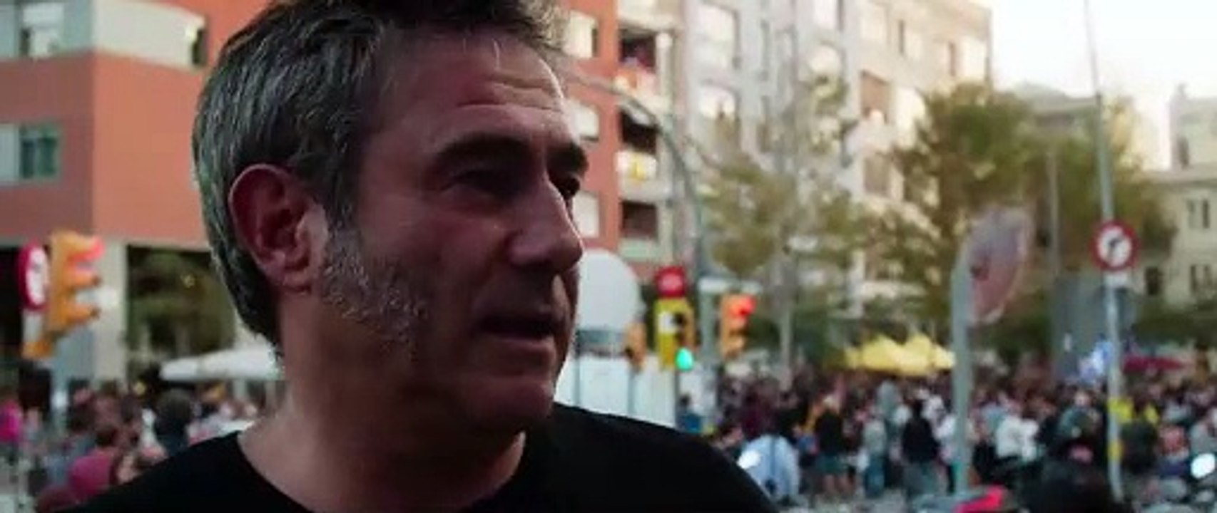 Avec un sourire, la révolution !