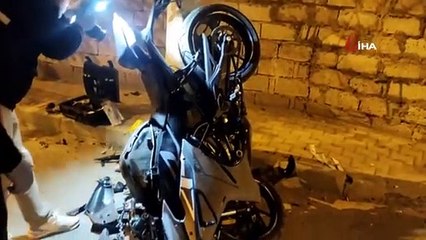 Arkadaşından ekmek almak için motosikletini alan şahıs beton direğe çarptı: 1 ağır yaralı