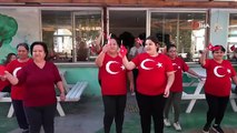 Kuşadası Belediye Bandosu Bakımevlerine Sürpriz Yaptı