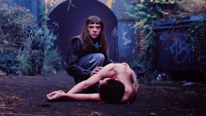 'Cadáveres', la retorcida serie de Netflix que aspira a nuevo fenómeno social