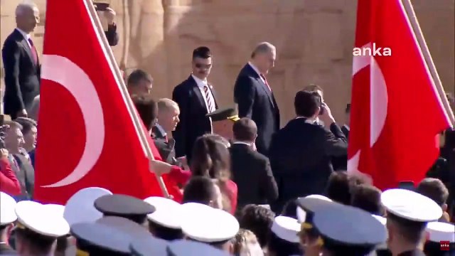 Anıtkabir'de Her yer Tayyip, her yer Erdoğan sloganları atıldı