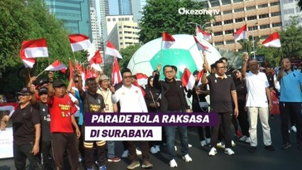 Download Video: Sambut Piala Dunia U-17 2023, Parade Bola Raksasa Digelar di kota Surabaya