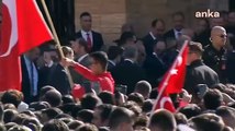 100. yıl kutlamasında da Anıtkabir'de aynı saygısızlık! Erdoğan sloganı attılar