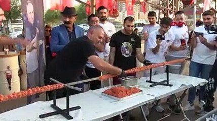 100’üncü yıla özel 100 metre boru kebabı