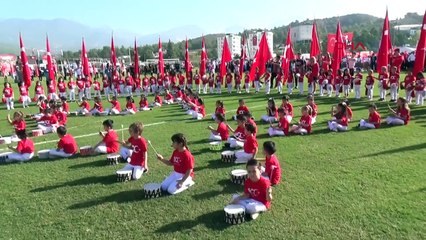 Kumluca'da Cumhuriyet Bayramı coşkusu