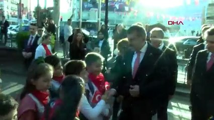 Ministre Tekin： Il est important pour nous que les enfants adhèrent à l'esprit de la République