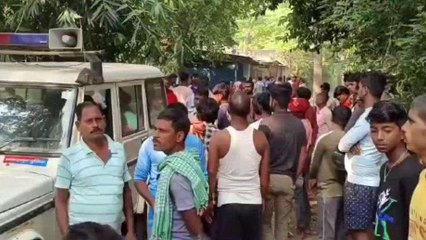 भागलपुर: पेड़ से लटका मिला युवक का शव, इलाके में फैली सनसनी