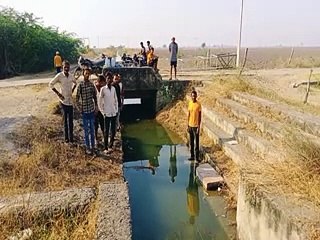 टेल क्षेत्र में नहीं पहुंच रहा नहरी पानी, किसान हो रहे परेशान-video
