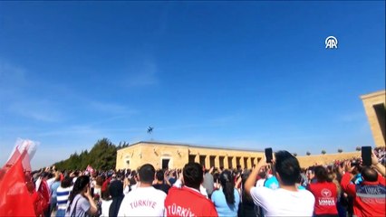 SOLOTÜRK'ten Anıtkabir üzerinde '100.yıl' gösterisi