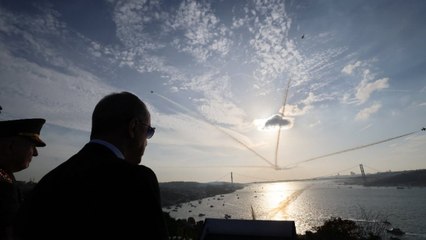 Vahdettin Köşkü’ndeki Erdoğan’ı selamladılar