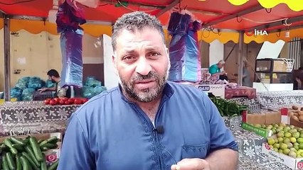 İsrail saldırılarında dükkanları yıkılan Maghazi Mülteci Kampı esnafları ürünlerini sokaklarda satıyor