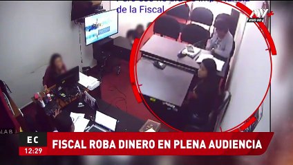 Fiscal destituida por haber robado mil soles en plena audiencia.