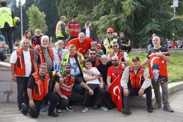 Türkiye Motosiklet Platformu motosikletlerini Cumhuriyet'in 100. yılına özel sürdü