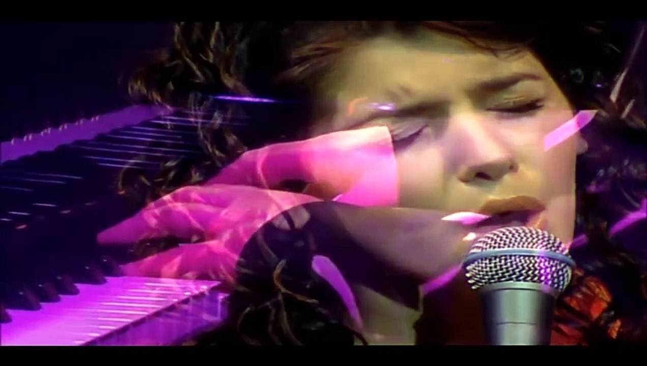 KATIE MELUA — “Spider's Web” | (from “KATIE MELUA: IN CONCERT”) — 【Live: 2004】