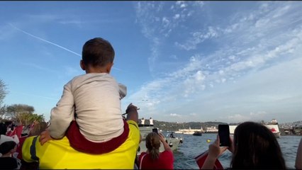 Türk donanmasının Cumhuriyet'in 100. yılındaki resmigeçidi heyecanla izlendi