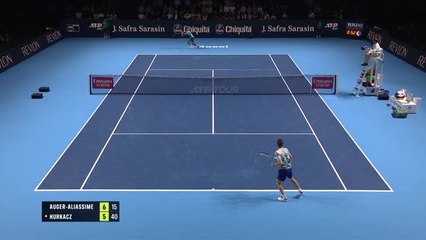 Bâle - Auger-Aliassime conserve son titre