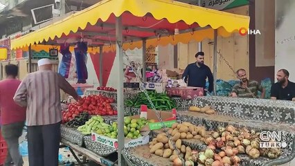 Gazze yerle bir oldu! Halk ürünlerini tezgahlarda satıyor