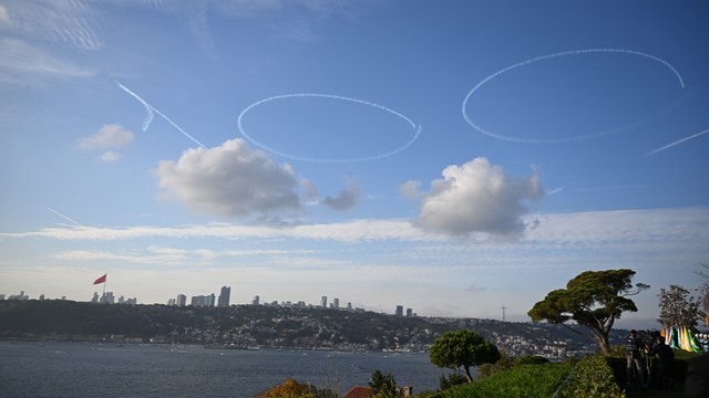 SOLOTÜRK'ten tüyleri diken diken eden 100. yıl mesajı: Yaşasın hürriyet, yaşasın Cumhuriyet