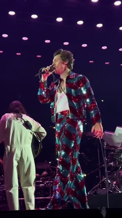 Harry Styles performance of Little Freak from Love on Tour