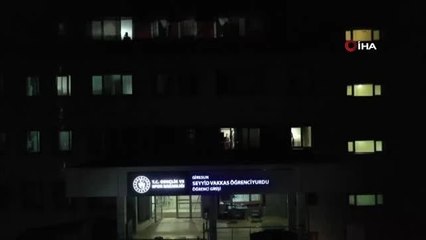 Giresun'da KYK'da kalan 300 öğrenciden ışıklı 100. yıl kutlaması