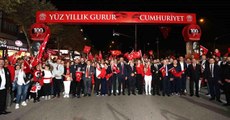 100. yılda binlerce kişi Nilüfer'de yürüdü