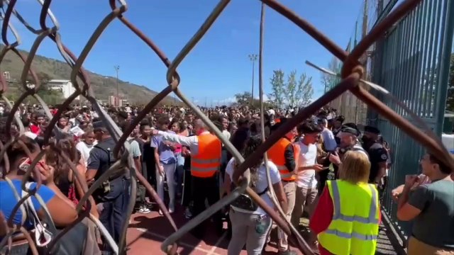 Trois lycées évacués suite à une alerte à la bombe