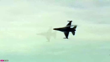 Cumhuriyet kutlamalarına damga vuran görüntü! F-16 köprünün altından geçti mi geçmedi mi?