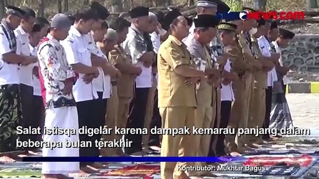 Dilanda Kemarau Panjang, Warga Jombang Gelar Salat Istisqa Minta Turun Hujan