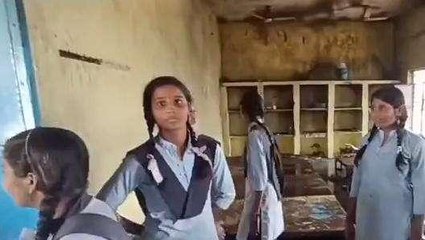 बारां: छात्रावास के तीन कमरों में धधकी आग, रजाई, गद्दे, तकिए हुए जलकर खाक, देखें video