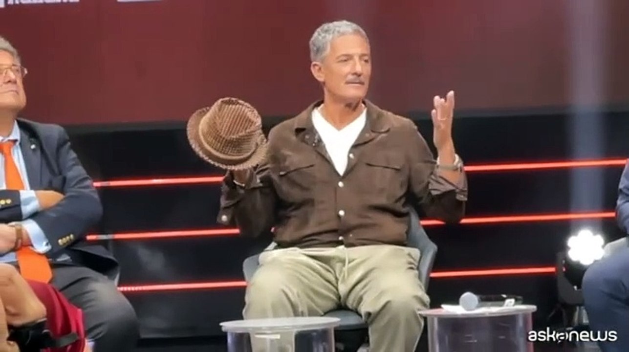 Fiorello: la guerra angoscia tutti, noi regaliamo un po' di buonumore