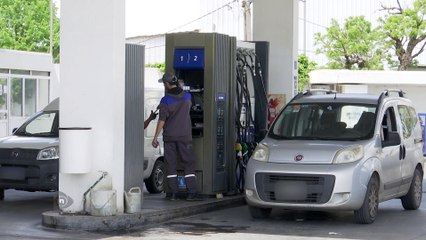 Télécharger la video: YPF AUMENTÓ EL PRECIO DE SUS COMBUSTIBLES