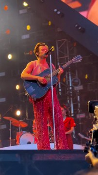 Harry Styles Fine Line performance from Love on Tour