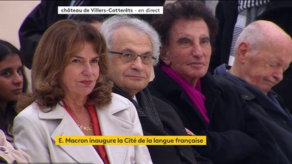 Emmanuel Macron tacle l'écriture inclusive  : " Il ne faut pas céder aux airs du temps"
