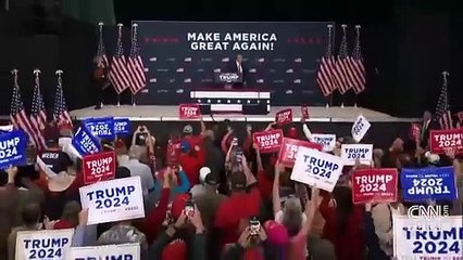 Trump Müslüman ülkelere seyahat yasağını övdü