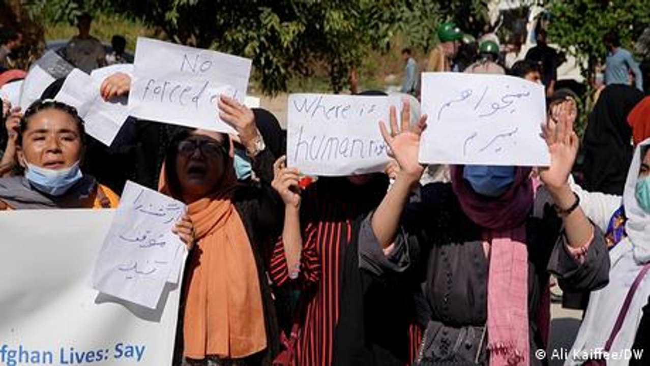 Afghan refugees in Pakistan fear returning to the Taliban