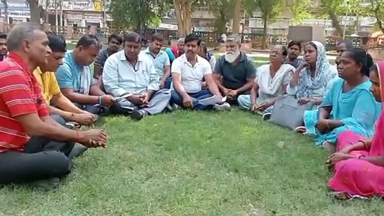 स्ट्रीट वेंडर्स को मिले मूलभूत सुविधाएं
