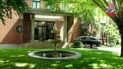 طباخة فقيرة بتشتغل في فندق بتقدم اكل لشخص ومتعرفش انه مليونير ولما بيعجبه اكلها بيقرر يشتري الفندق