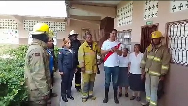 Todo está bajo control , dicen bomberos que sofocaron incendio en Politécnico Ángeles Custodios