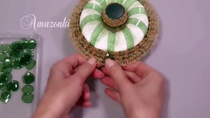 An ordinary jar of cream turned into a chic jewelry box