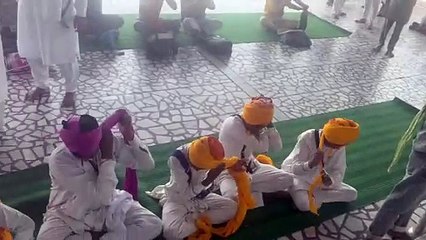 गुरुद्वारा बुड्ढा जोहड़ में दीवान सजा, लंगर बरताया