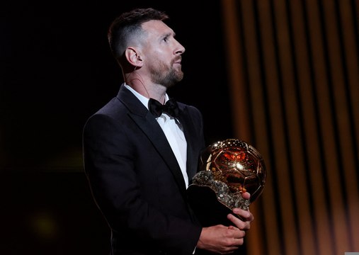 MEN BALLON DOR 301023