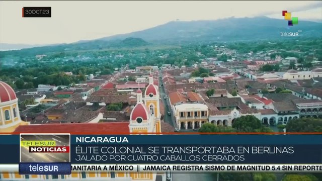 Nicaragua: Coches y berlinas circulan en la ciudad turística de Granada