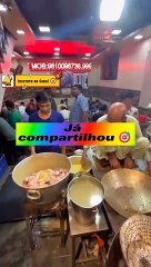 Envolva-se no Caos Gustativo: A Desafiadora e Irresistível Comida de Rua Indiana!